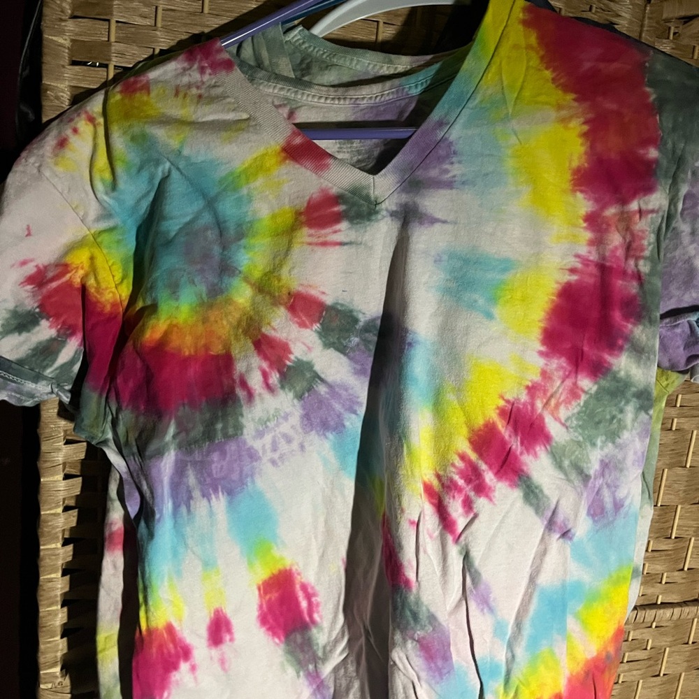 Colorful Tie-Dye V-Neck T-Shirt